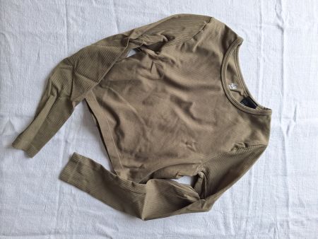 Sportpulli cropped