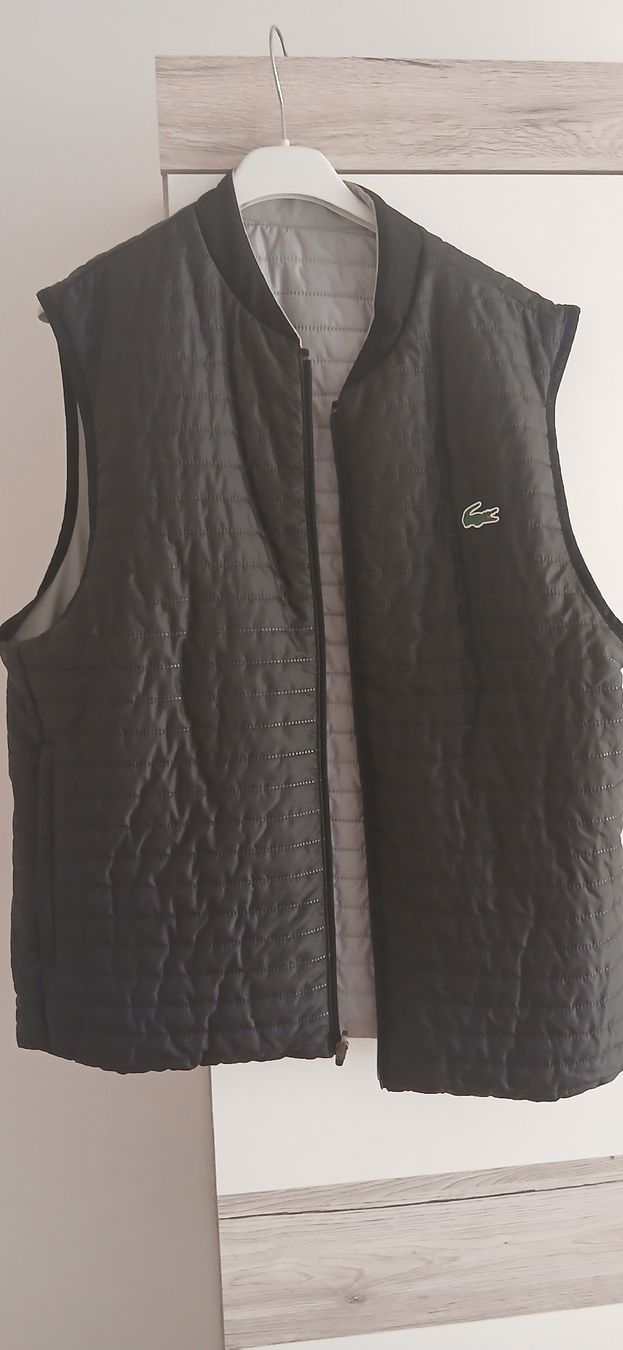 Gilets & Westen: Lacoste Steppweste Wendeweste Grösse M neuwertig – Gebraucht aus Tägerig von mig_lrs5
