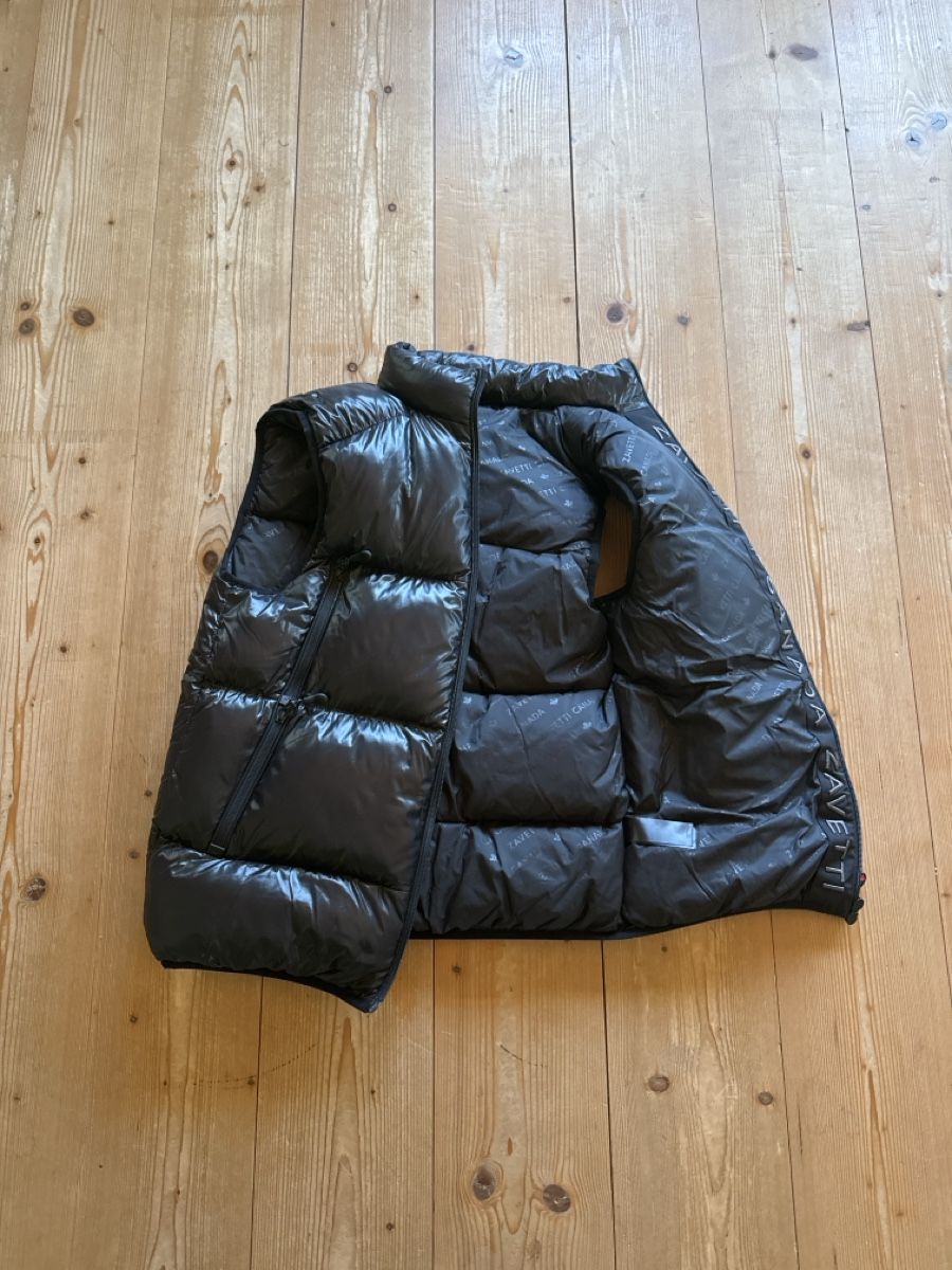 Giacche: Schwarze Polyester Weste mit Reissverschluss, Grösse S,warm – Usato da Teufen AR venduto da nia_5mtm 2