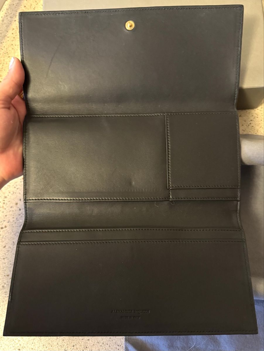Alexander Mcqueen Borse da donna: Alexander McQueen metallic leather clutch – Usato da Zürich venduto da di_archive 3