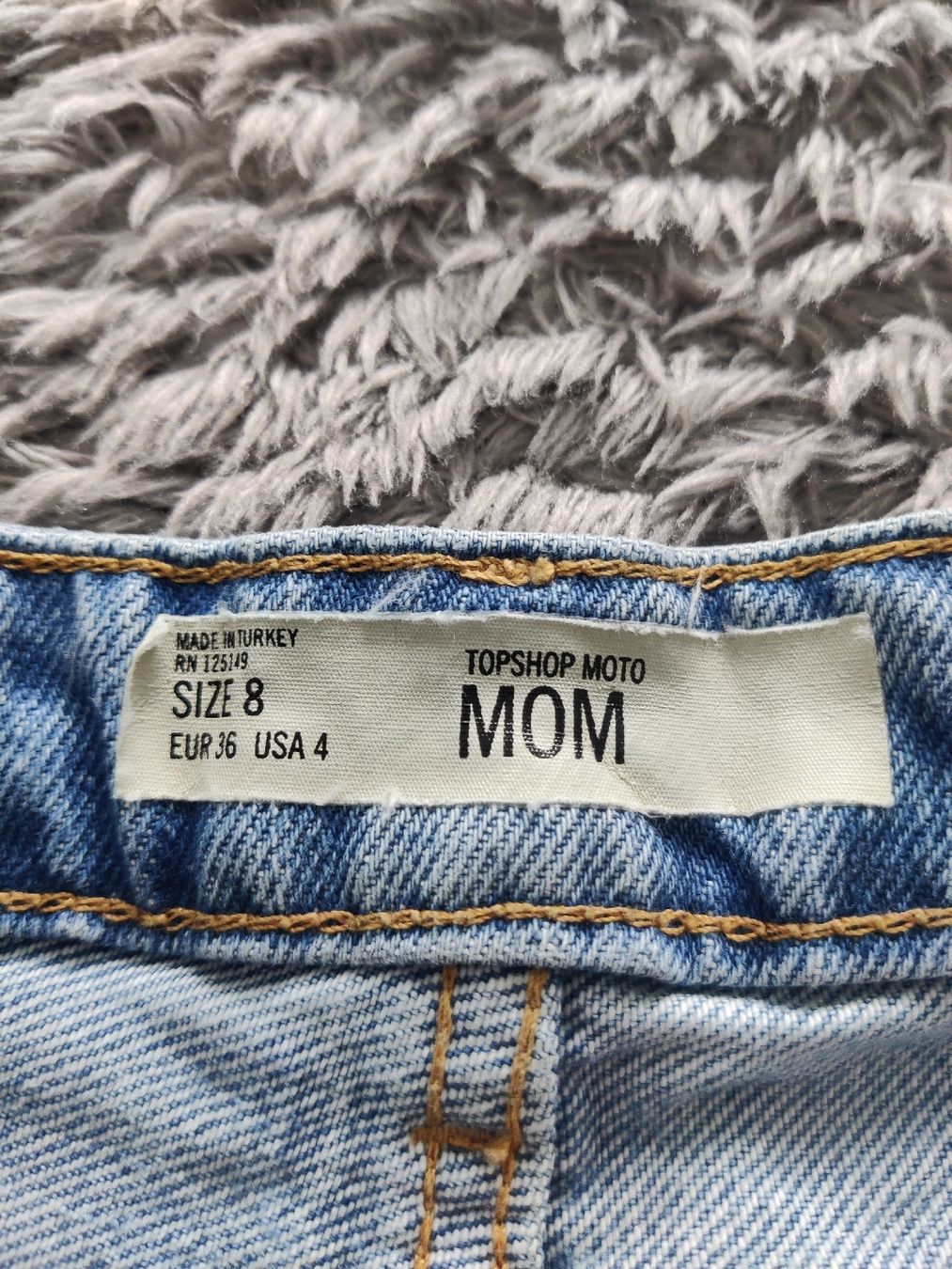 Topshop Jeans: Hotpants Mom Jeans Topshop – Usato da Pieterlen venduto da Saemelili 1