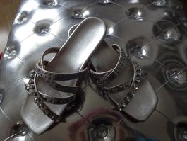 Neu Alma en Pena Pantoletten mit Strass Gr.40