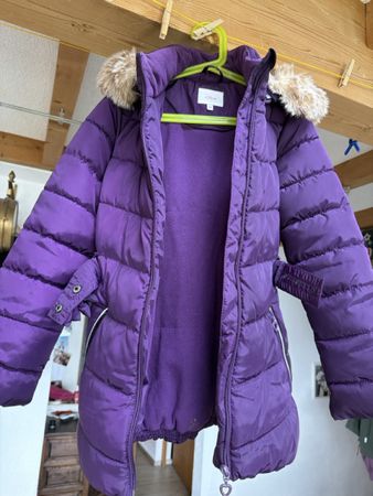 s.Oliver Mädchen Winterjacke lila mit Kapuze Grösse 140