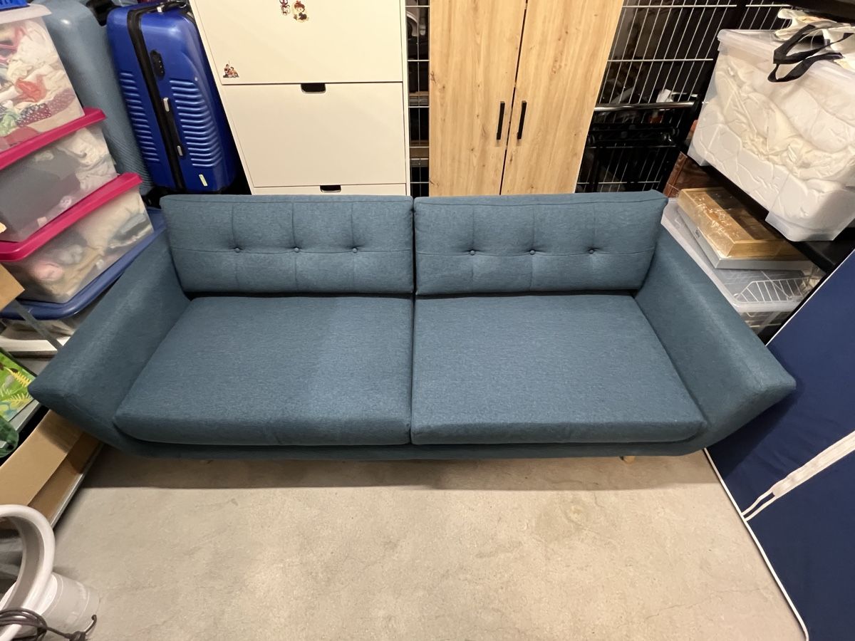 Sofas: Sofa 2-Sitzer blau Stoff top Zustand – D'occasion à Zürich par sael0123 1