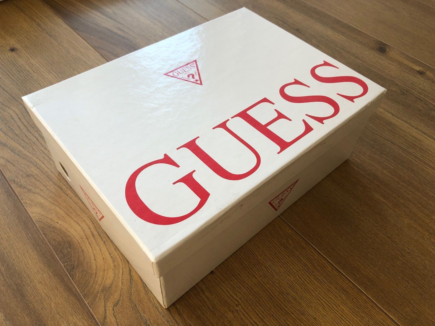 Scarpe da uomo: GUESS Designer Sneaker Schuhe Gr. 43 – Nuovo e nell'imballaggio originale da Mülenen venduto da CreativeSolutions 4