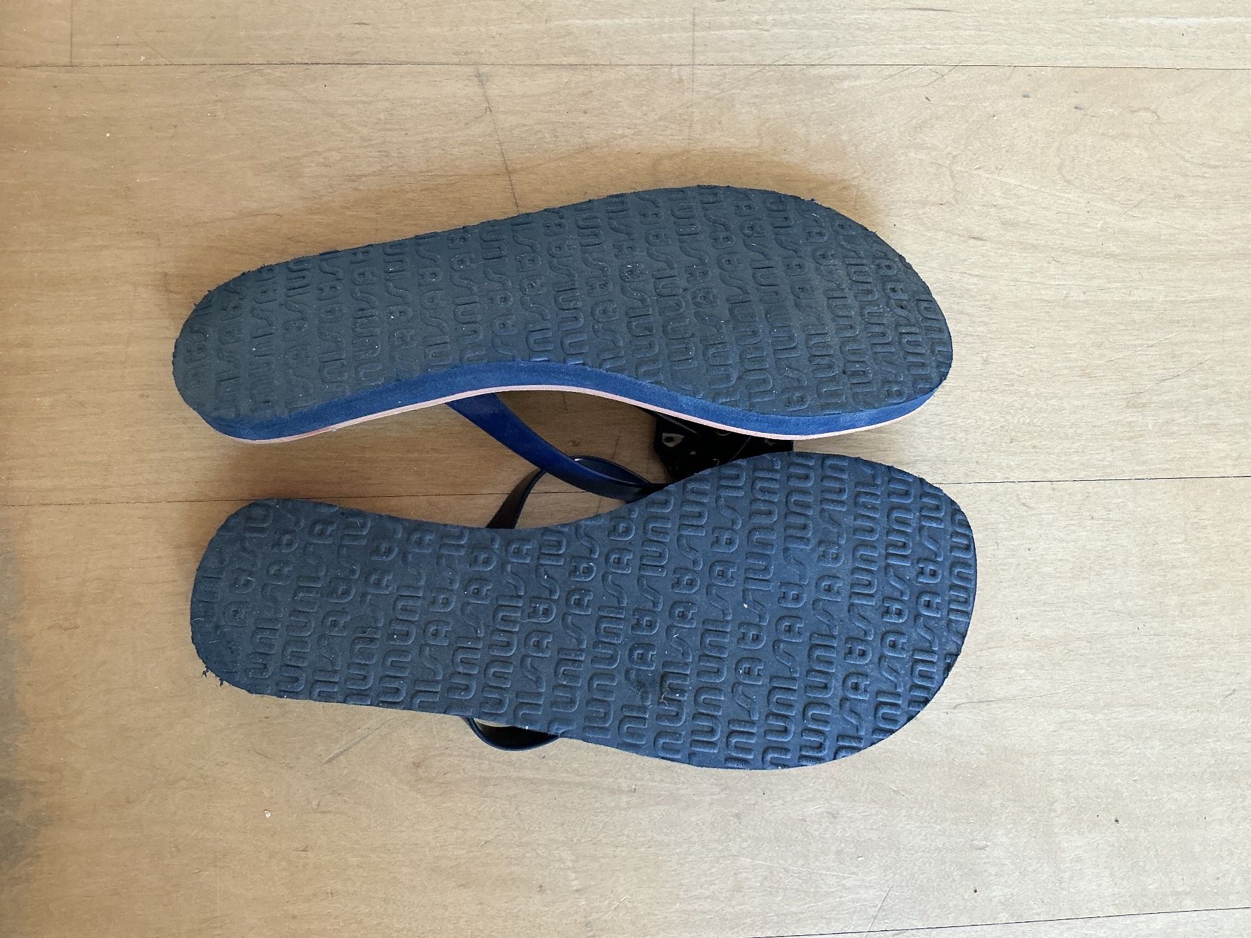 Unisa Scarpe da donna: Zehentrenner von UNISA Gr.37/38 – Usato da Triesen venduto da boston7 1