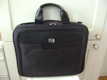 Laptop-Tasche von HP, Polyester, schwarz/grau (3)