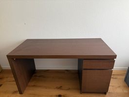 IKEA MALM Schreibtisch – Sehr guter Zustand
