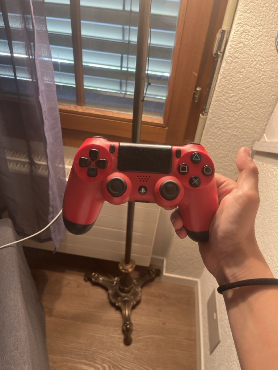 Sony Consoles: Ps4 – D'occasion à Einsiedeln par Samri3 2