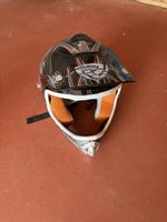Downhill Helm schwarz mit Totenkopf Design gebraucht