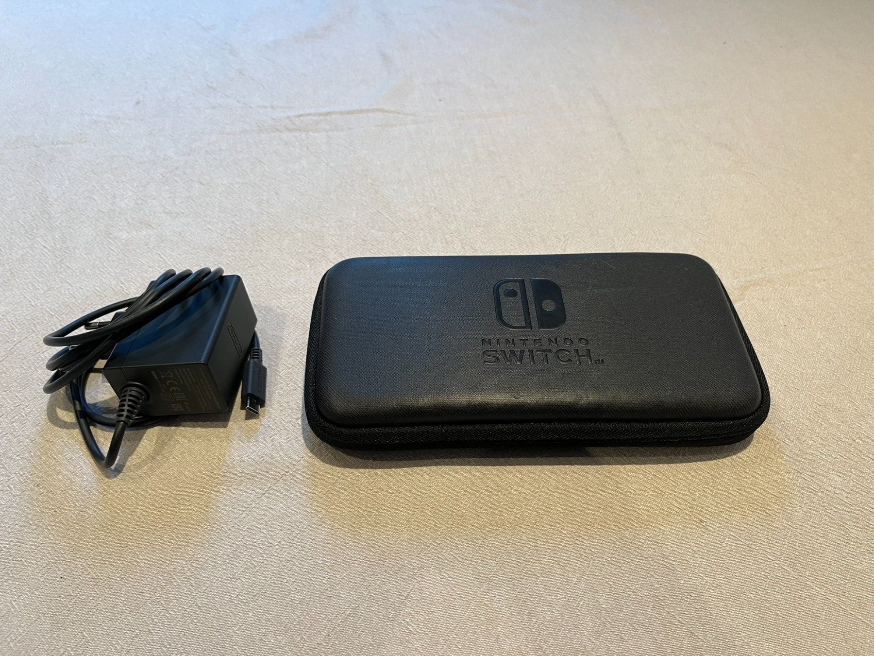 Nintendo Consoles: Nintendo Switch Lite Grau mit Original Ladekabel – D'occasion à Bonstetten par wthomnzy 5