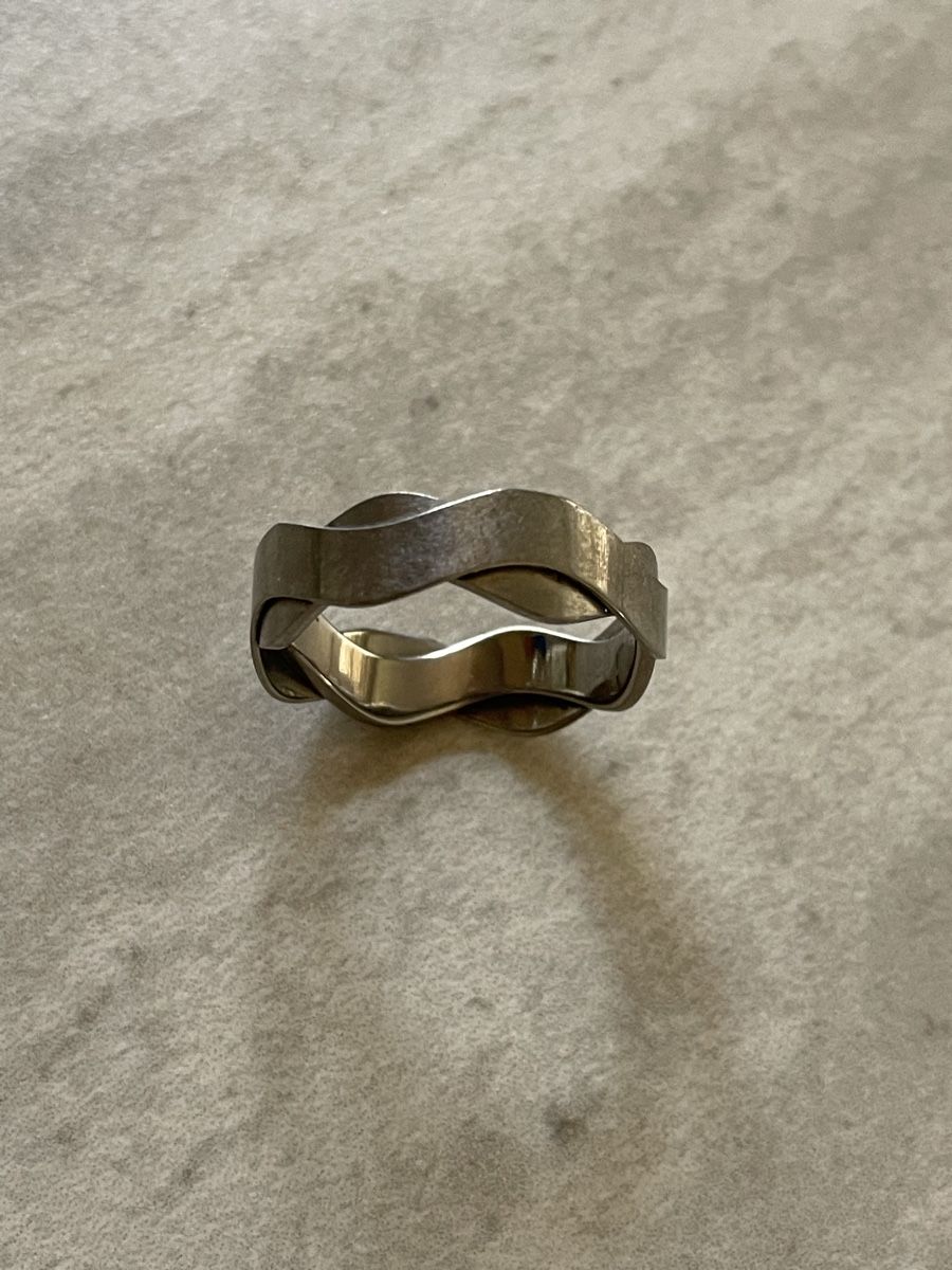 Ringe: Dünner Wellenring Titan – Gebraucht aus Flawil von Naphtali 1