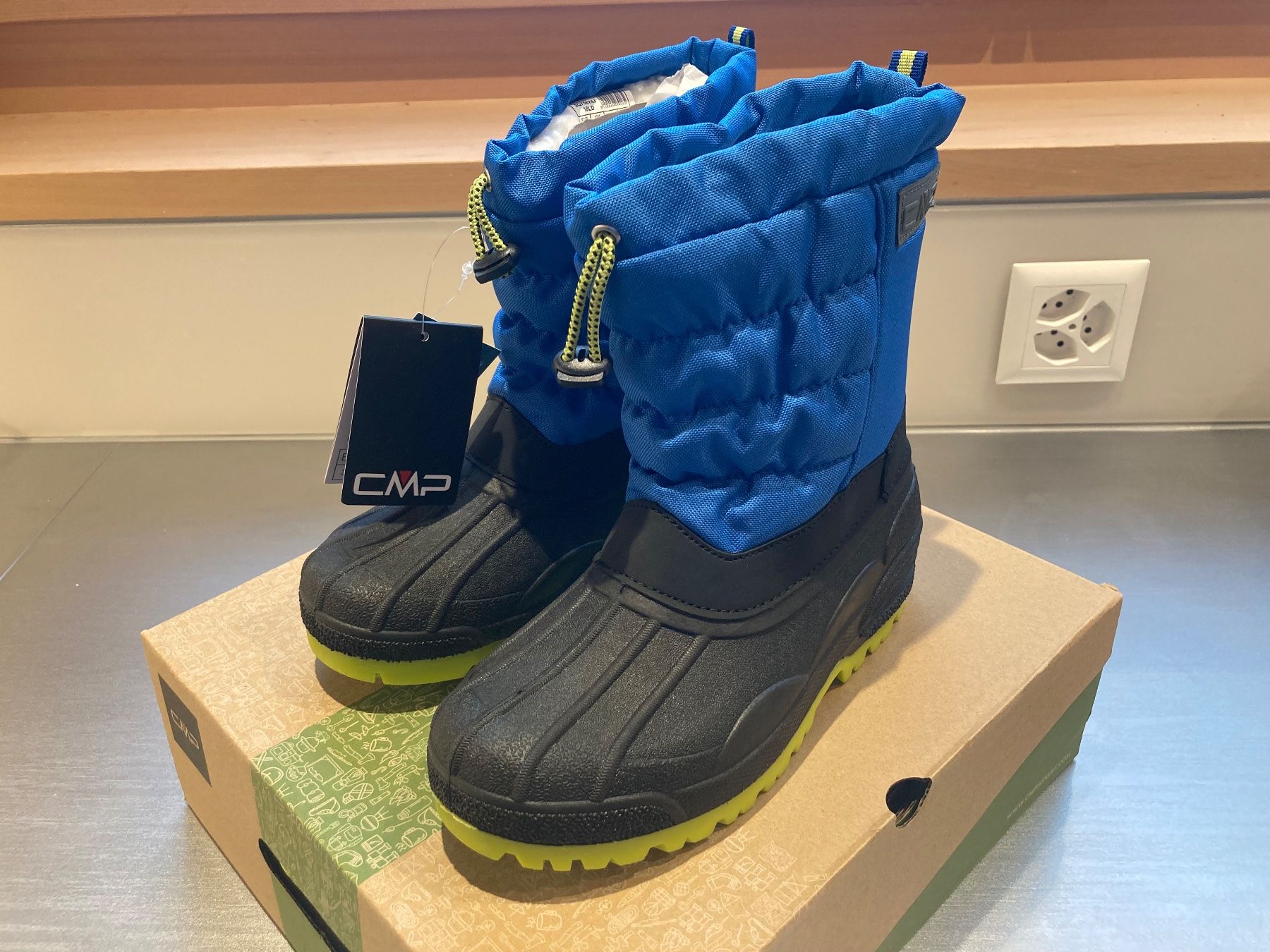 CMP Scarpe da uomo: CMP Kids Hanki 3.0 Snow Boots - Grösse 33 – Nuovo e nell'imballaggio originale da Appenzell venduto da Steihirt 1