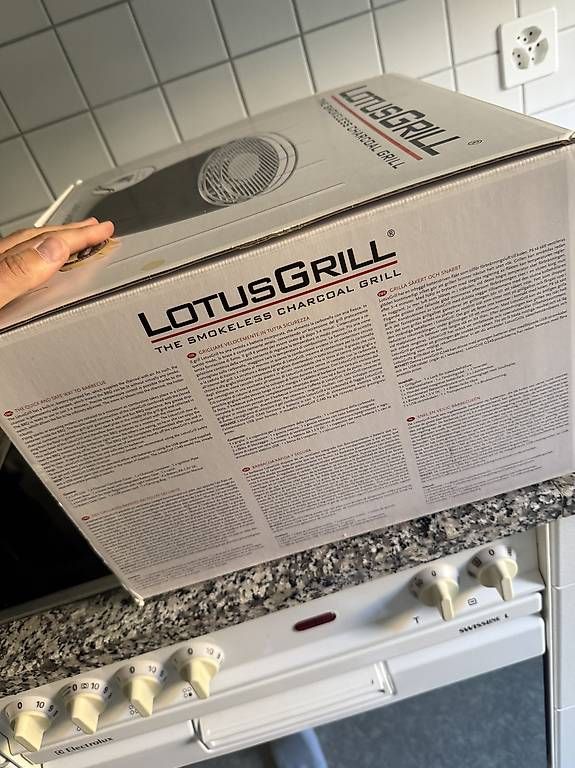 Lotusgrill Griglie: LotusGrill Original Antrazit NEW. Orginal verpackt – Nuovo e nell'imballaggio originale da Zürich venduto da Alex77alex 2