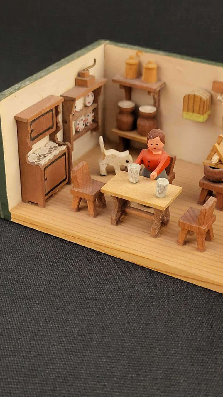 Statuette: Miniatur-Stube SEIFFEN – Usato da Basel venduto da spinne02 2