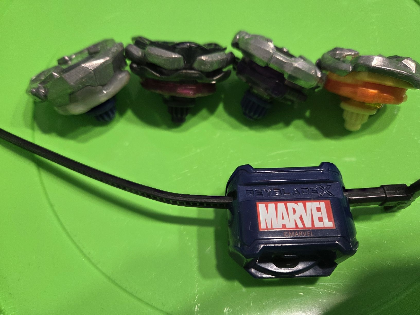 Beyblade X Set mit Arena und 4 Kreiseln gebraucht (Gebraucht) in ...