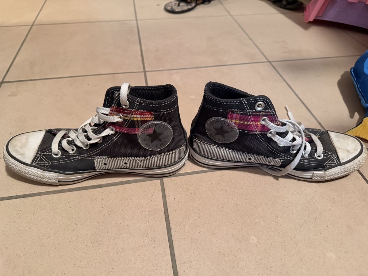 Converse Scarpe da uomo: Chaussures converse – Usato da Wavre venduto da ali_fyq9 1