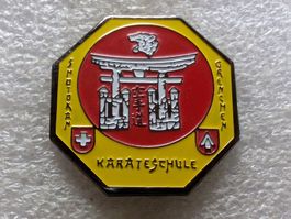 Ansteckpin 219: Karate Schule