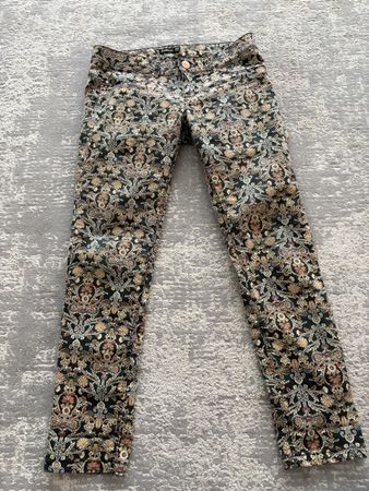 Spezielle Hose von Stradivarius, echter Hindgucker!