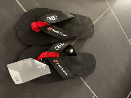 Audi Flip Flops Neu gr 39 /40