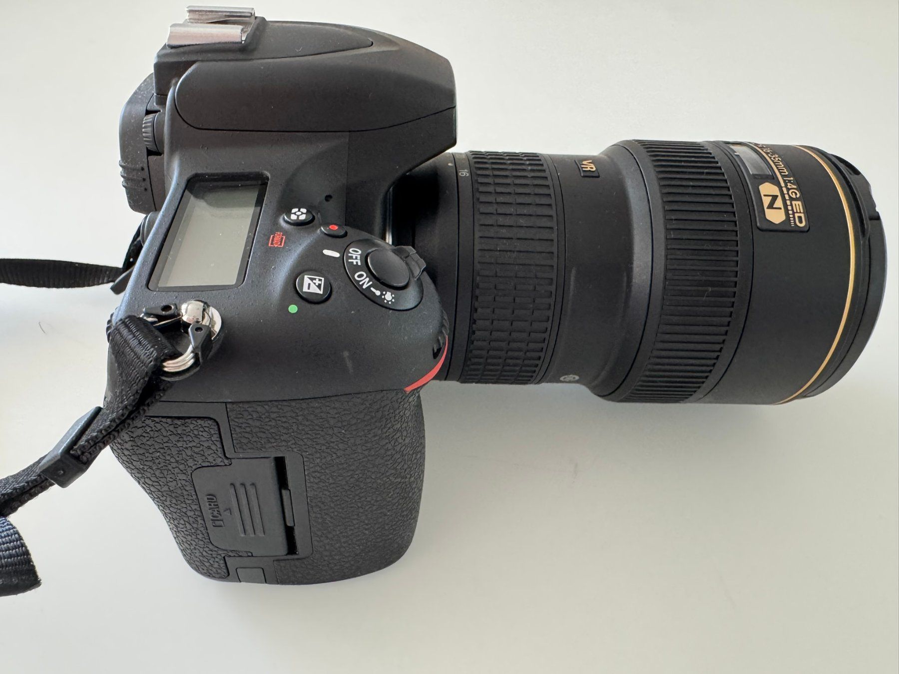 Nikon Fotocamera: Nikon D750 Set mit 2 Nikkor Ojektive – Usato da Sementina venduto da tgian 4