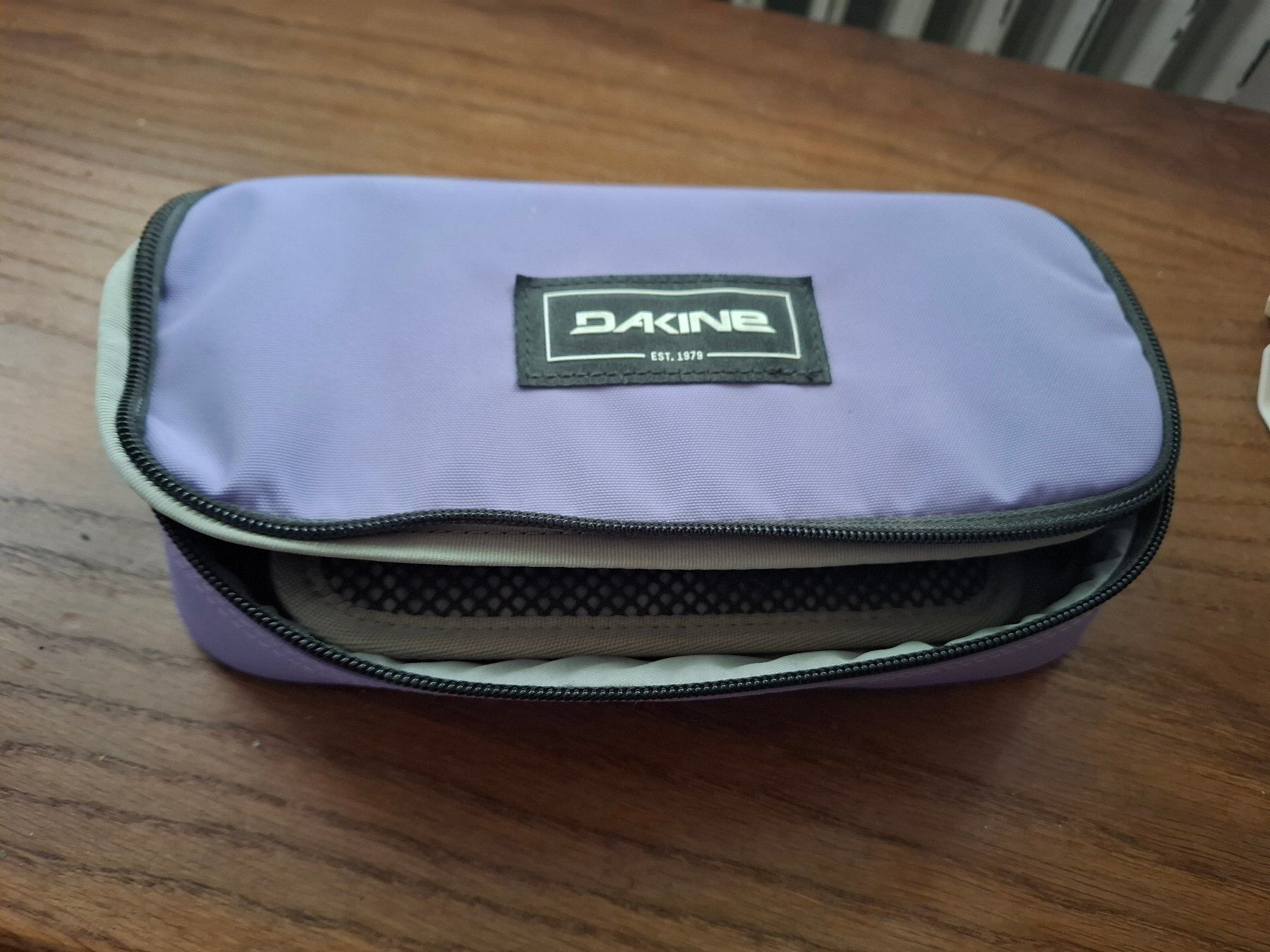 Dakine Astucci : Etui Dakine Lila – Usato da Birmensdorf ZH venduto da Ducati025 3