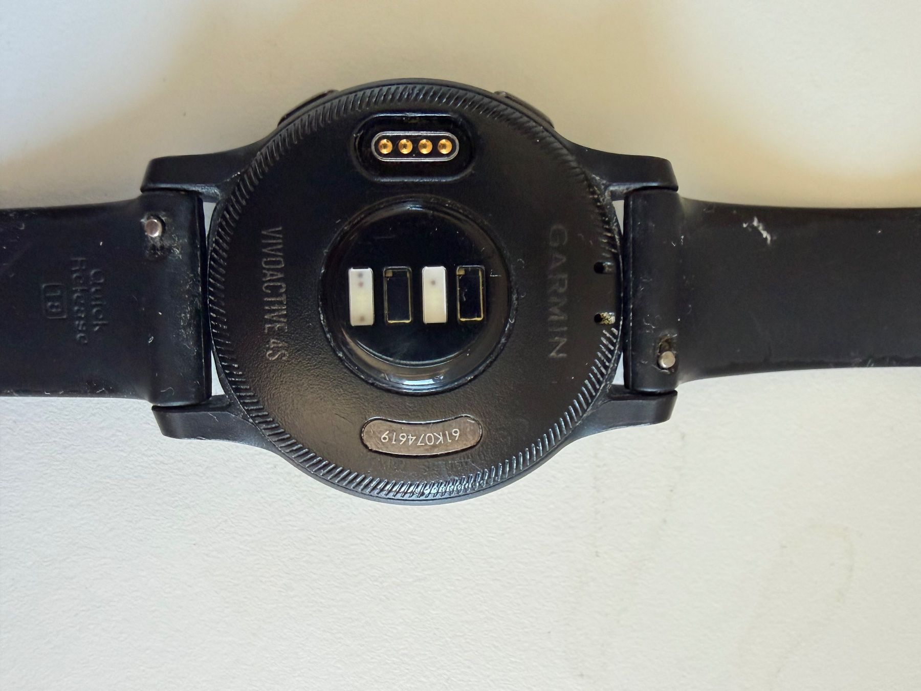 Garmin Smartwatch: Garmin VIVOACTIVE 4S Smartwatch gebraucht – Gebraucht aus Uster von zoe.lua 1
