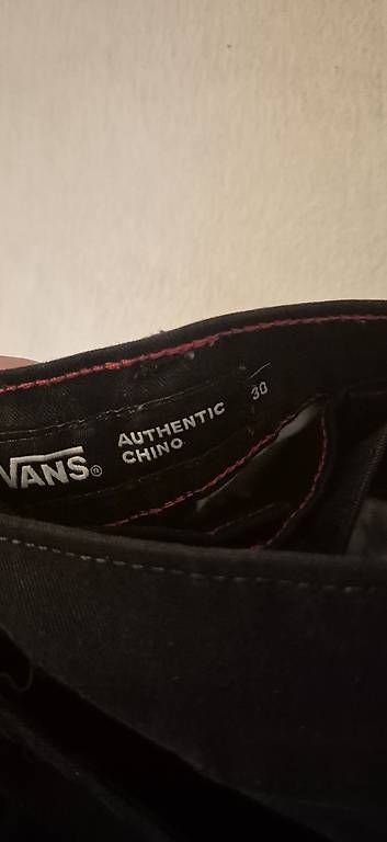 Pantaloni: 4 originale Hosen DC / VANS – Usato da Montagnola venduto da Mowatt 1