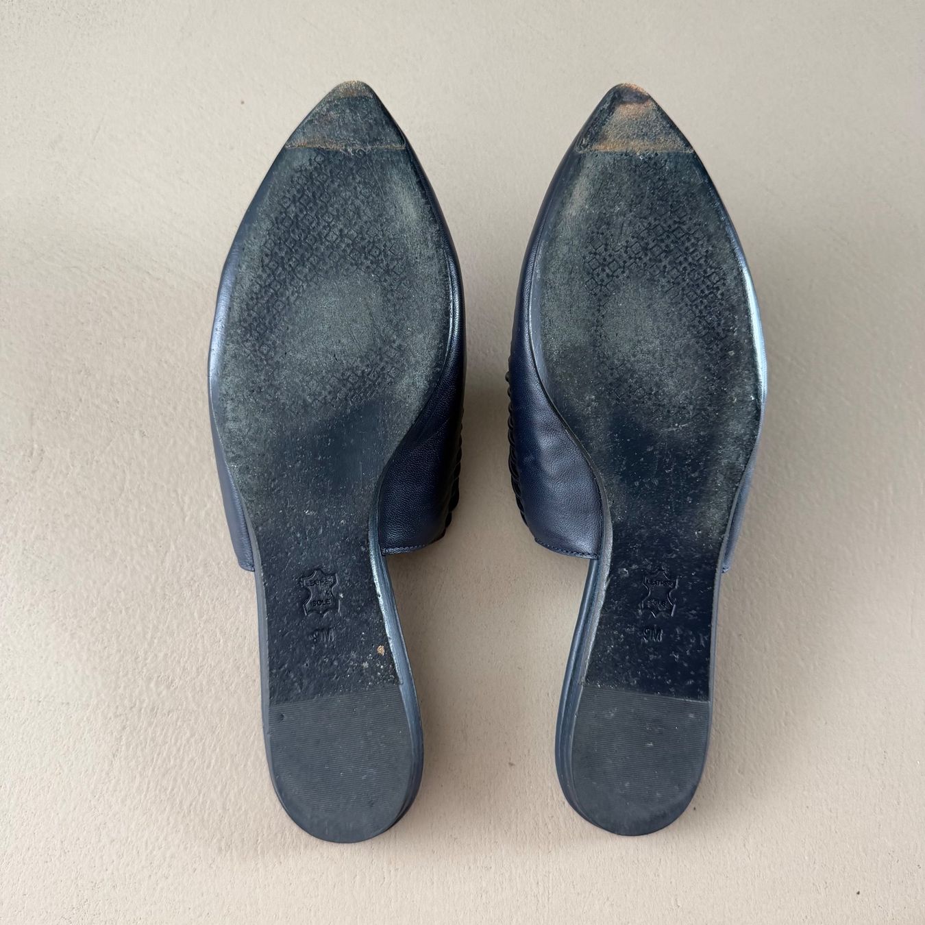 Tory Burch Scarpe da donna: TORY BURCH Sienna Flat Mules Slides 💙 – Usato da Zürich venduto da ClosetQueen 8