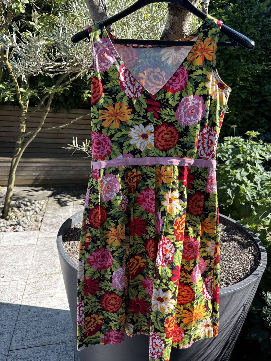 Tommy Hilfiger Kleider: Tommy Hilfiger Blumenkleid mit passendem Blazer, Grösse S – Gebraucht aus Kilchberg ZH von Seb92 2