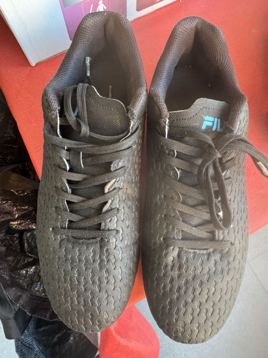 Fila Schuhe für Jungen: Fussballschuhe FILA – Gebraucht aus Pfäffikon SZ von Mampf4