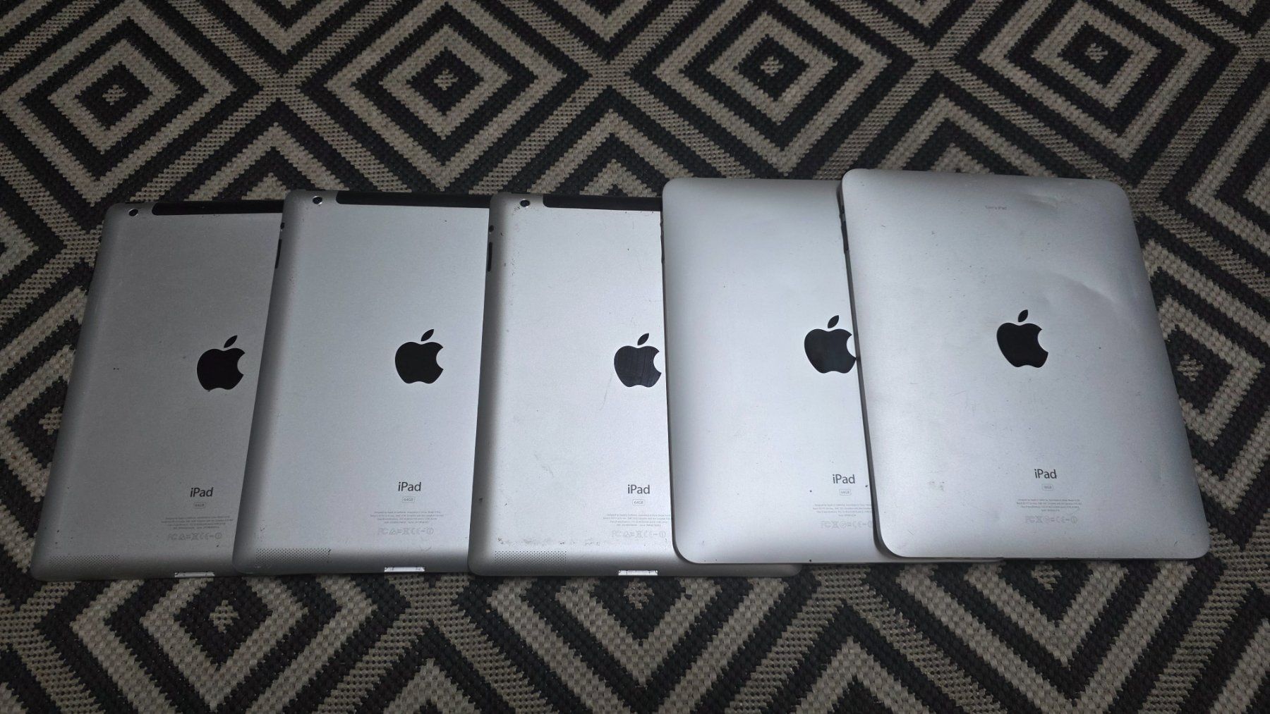 Apple Tablettes PC: Modell: iPad (3. Generation) – Défectueux à Buchs SG par nefi022 1