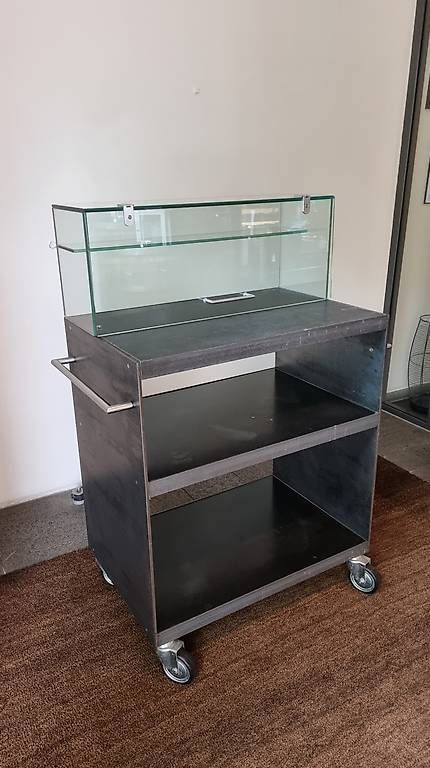 Carrelli di servizio: Servierwagen – Usato da Wetzikon ZH venduto da mazdamx625 1