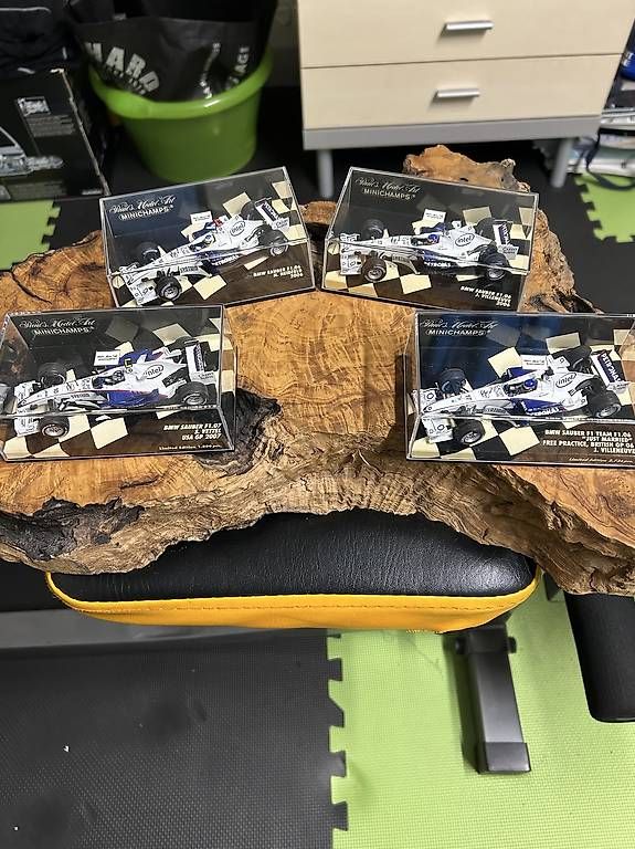 Modellini d'auto: Sauber F 1 Autos 1/43 – Usato da Allschwil venduto da Haffelow 4