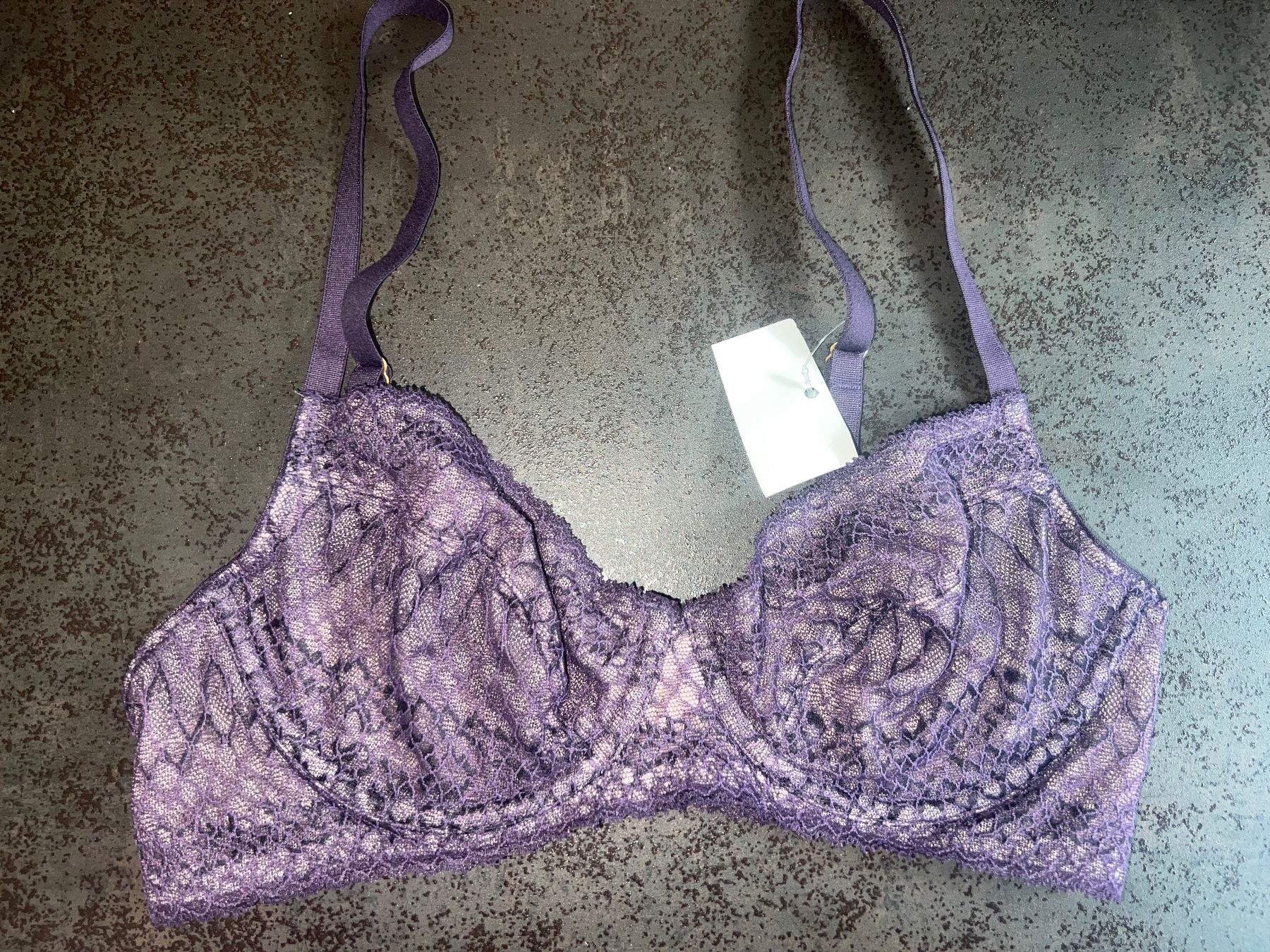 Hanro Altra biancheria intima: BH HANRO 75B neu – Nuovo (secondo la descrizione) da Dornach venduto da samuti