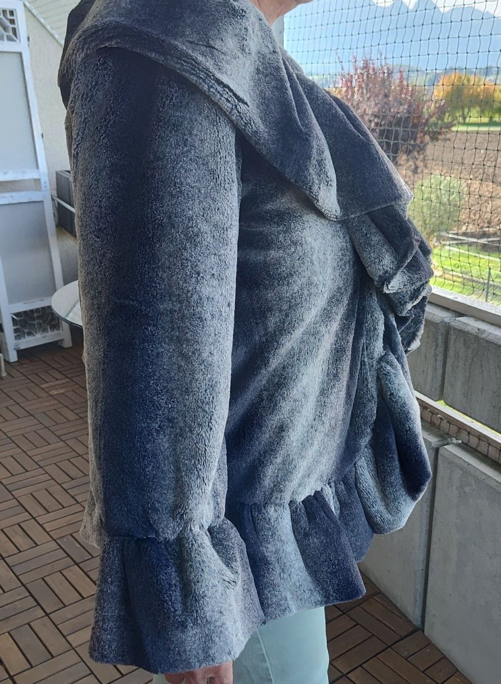 Giacche: Elegante Damenjacke – Usato da Uttigen venduto da Casino10 6