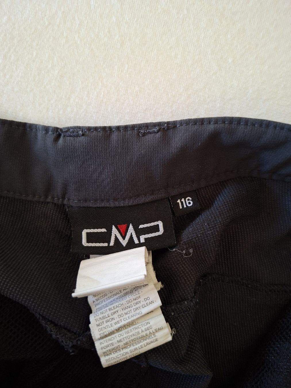 Pantalons: Wanderhose Kinder 116 – D'occasion à Schwarzenbach SG par rikardoch 2