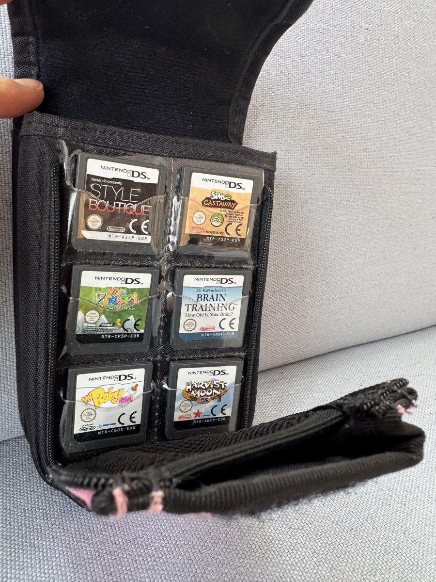 Nintendo Giochi: Nintendo DS Case und 6 Spiele – Usato da Buochs venduto da nik_r7gm 1