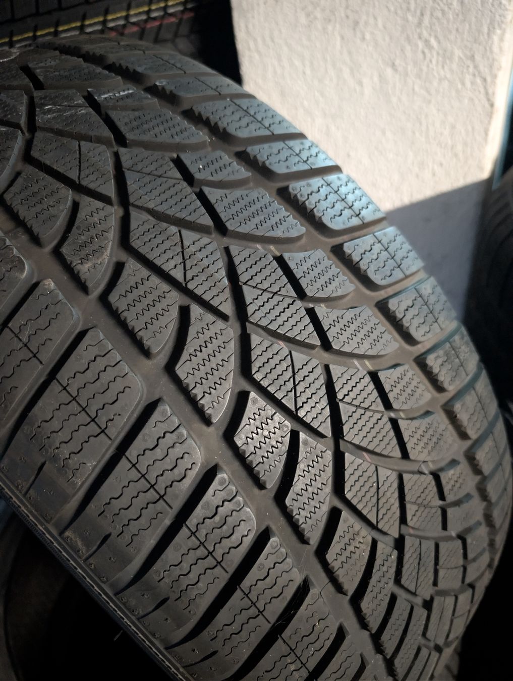 Dunlop Pneumatici & Ruote complete: 275/35/21 Winterreifen – Nuovo e nell'imballaggio originale da Dürrenäsch venduto da Pneu-Idris 1