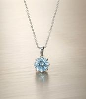 Zeitlose Halskette mit Swarovski Steinen Anhänger- Neu
