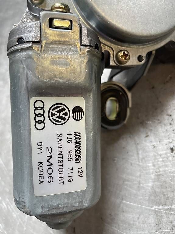 Tutti pezzi di ricambio auto: Vw Golf 4 Teile original  – Usato da Uttigen venduto da power87 4