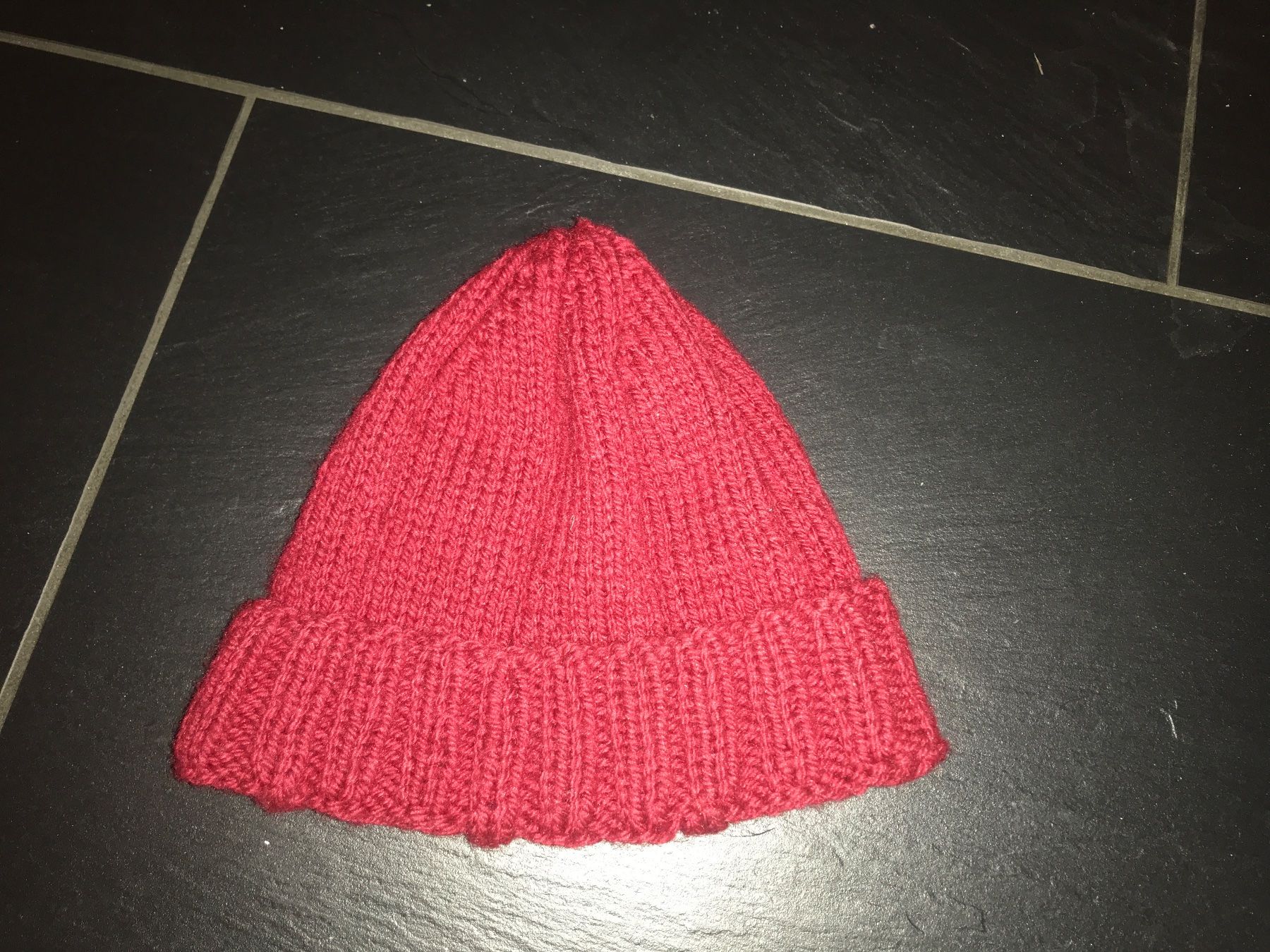 Copricapi, berretti & cappellini: Beanie - Strickmütze in dunkelrot – Nuovo (secondo la descrizione) da Bremgarten AG venduto da Belana0 2
