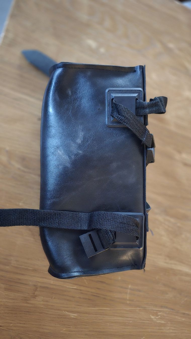 Taschen: Leder‑Lenkertasche mit Adler  – Gebraucht aus Untersiggenthal von JayRoguehand 3
