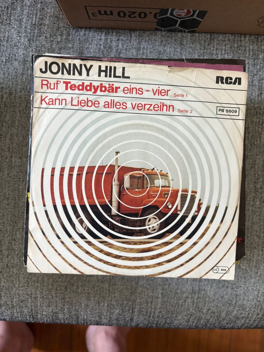 Schallplatten: Johnny Hill - Ruf Teddybär eins vier – Gebraucht aus Zofingen von Bigron