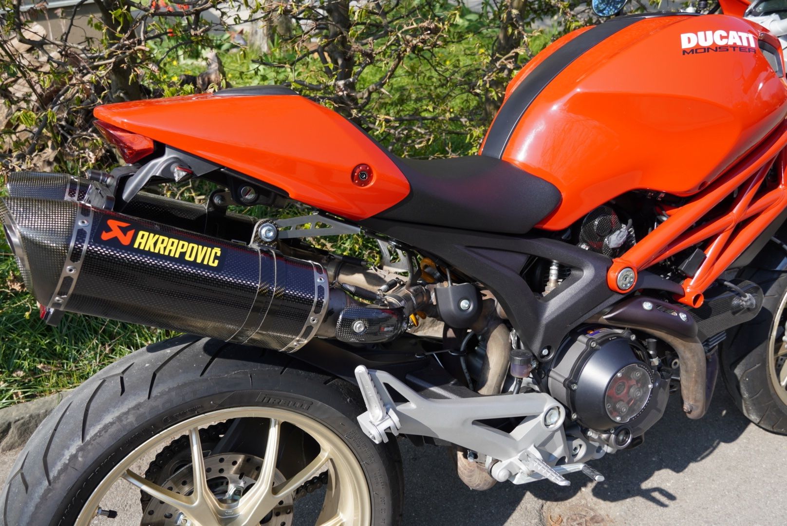 Ducati Strada: Ducati Monster 1100 (S) ABS – Usato da Ipsach venduto da tioman77 1