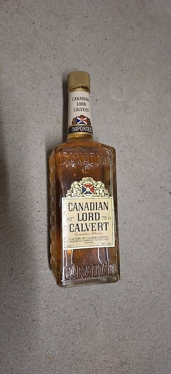 Bevande alcoliche: Canadian Whisky Set - ungeöffnet – Usato da Worb venduto da Toms 2