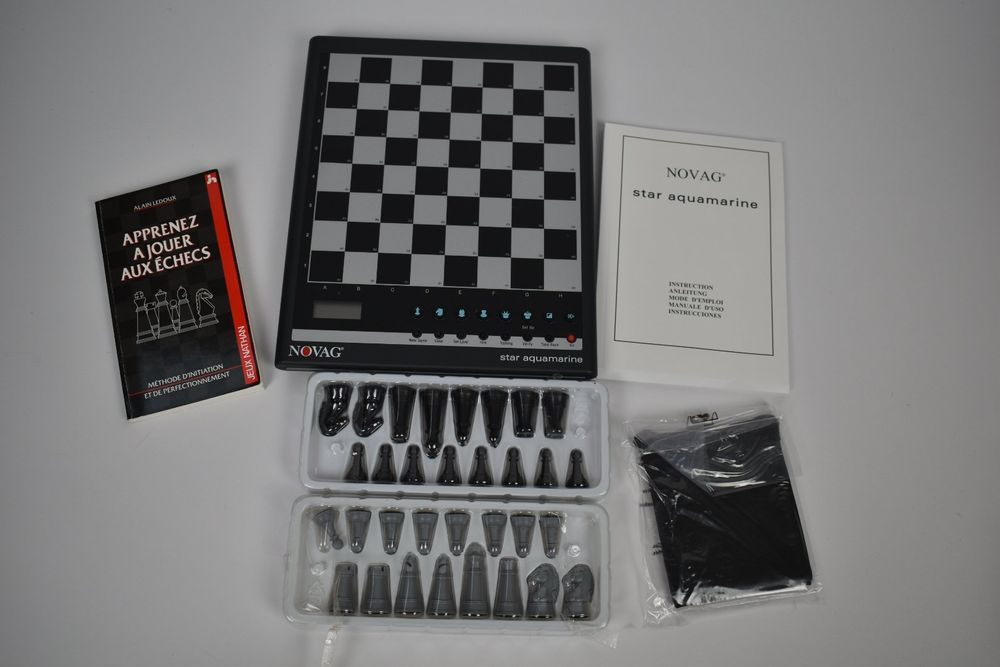 Novag Model 99911 Aquamarine Premier Plus (1999) Electronic Chess Computer