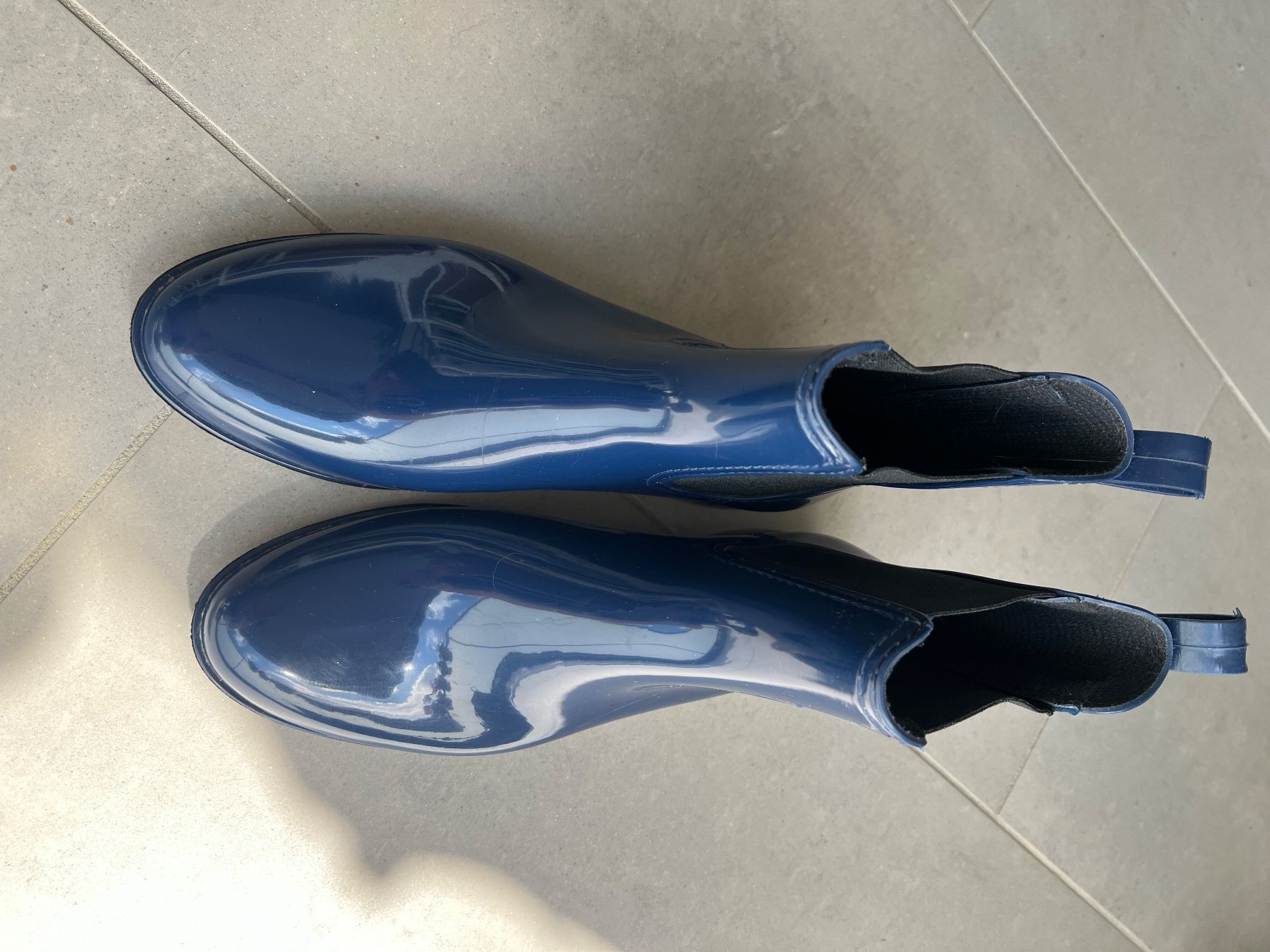 Scarpe da donna: Gummi-Stiefelette – Usato da Wettingen venduto da behave2807