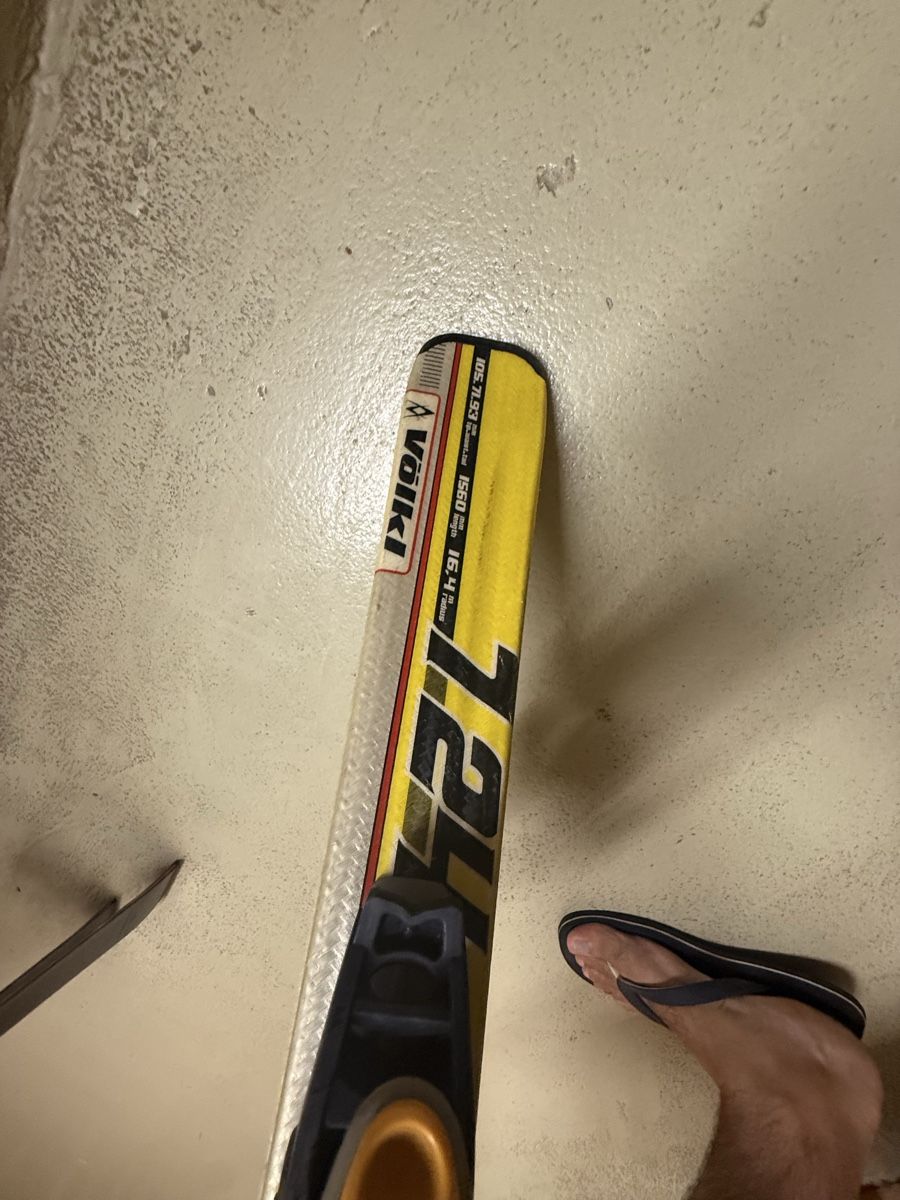 Völkl Sci: Völkl skis 158cm used condition – Usato da Zürich venduto da CottleGuitar 2