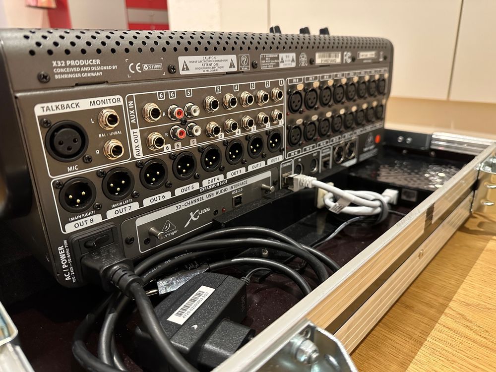 Behringer X32 Producer inkl. Case und Router Kaufen auf Ricardo